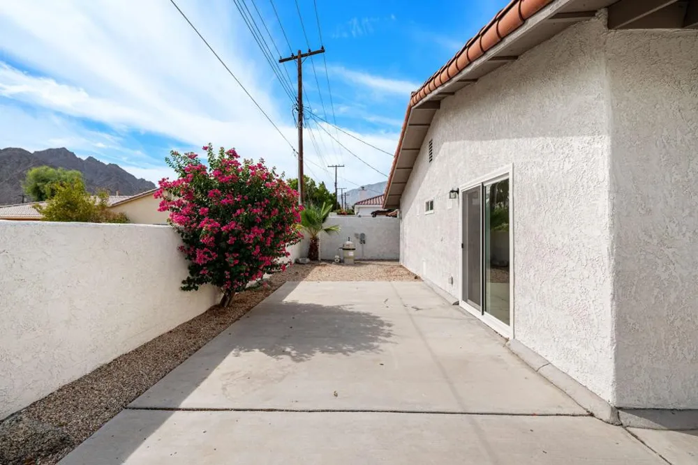 54100 Avenida Obregon La Quinta, CA 92253