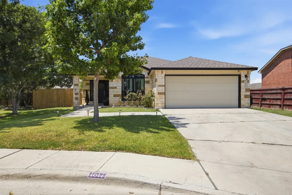 1617 Sunflower Street Lockhart, TX 78644