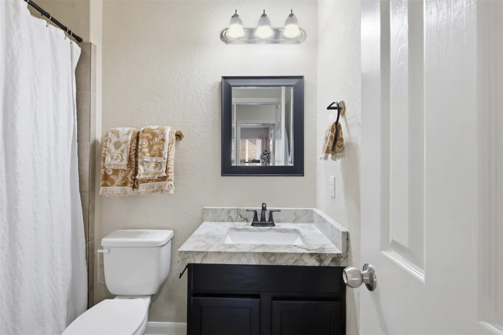 1617 Sunflower Street Lockhart, TX 78644