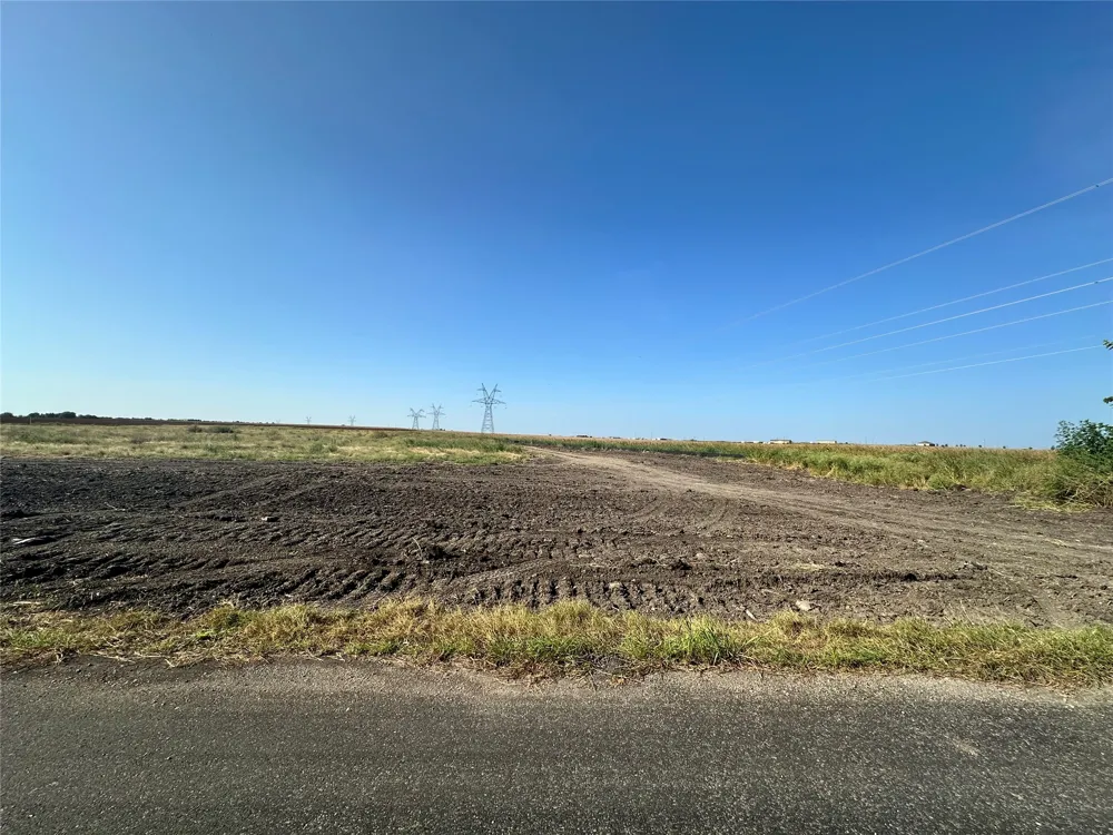 4 County Road 320 Granger, TX 76530
