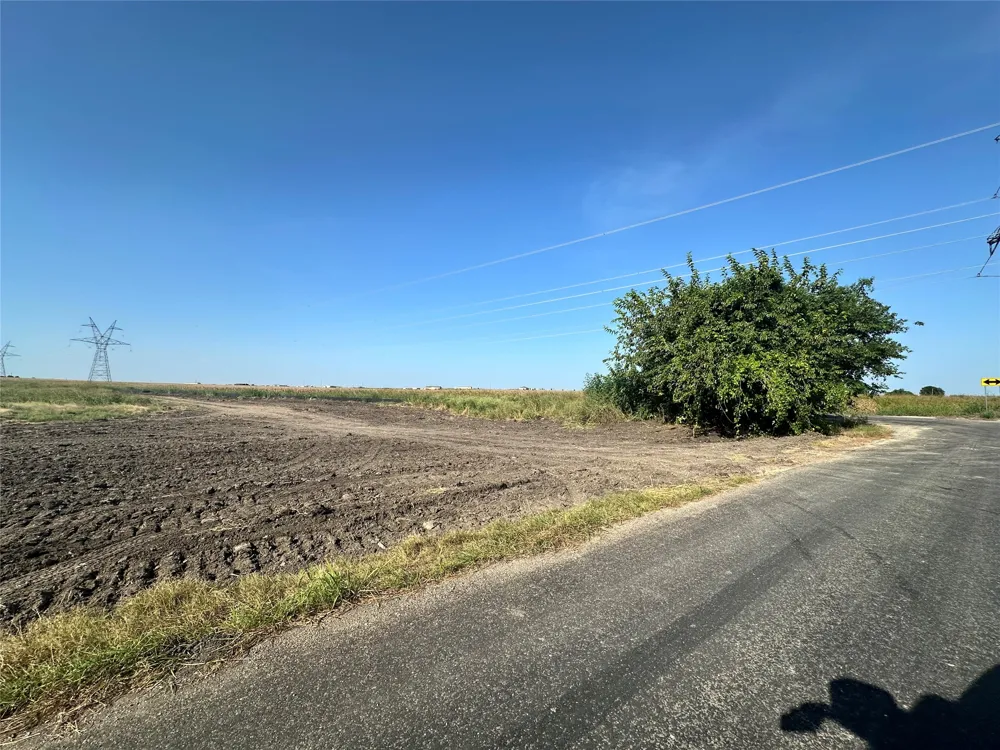 4 County Road 320 Granger, TX 76530
