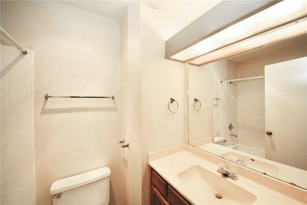 12303 Deer Falls Drive #B Austin, TX 78729