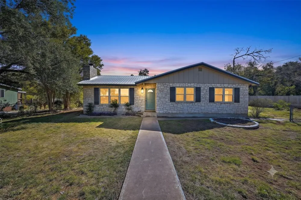 551 Grange Street Bertram, TX 78605