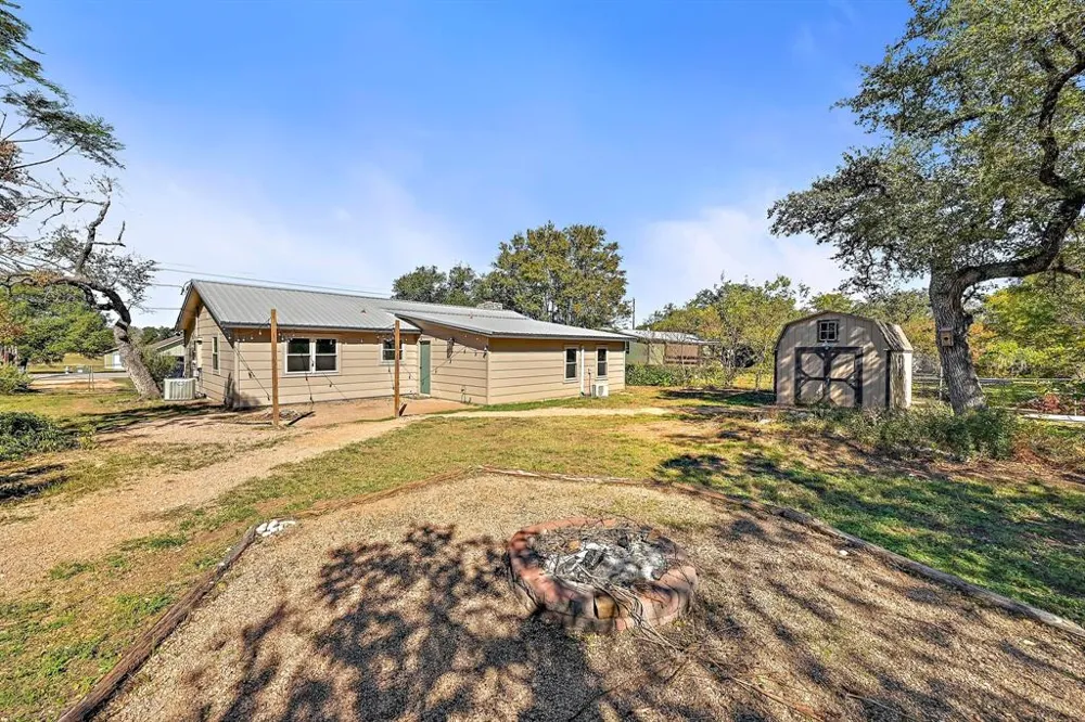 551 Grange Street Bertram, TX 78605