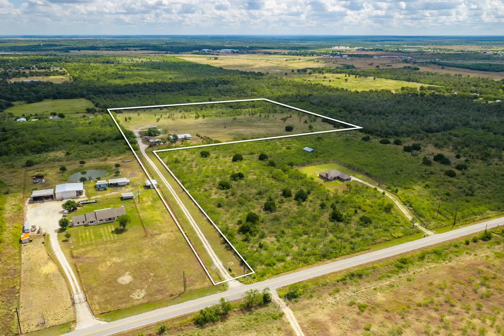 8804 Williamson Road Kyle, TX 78640