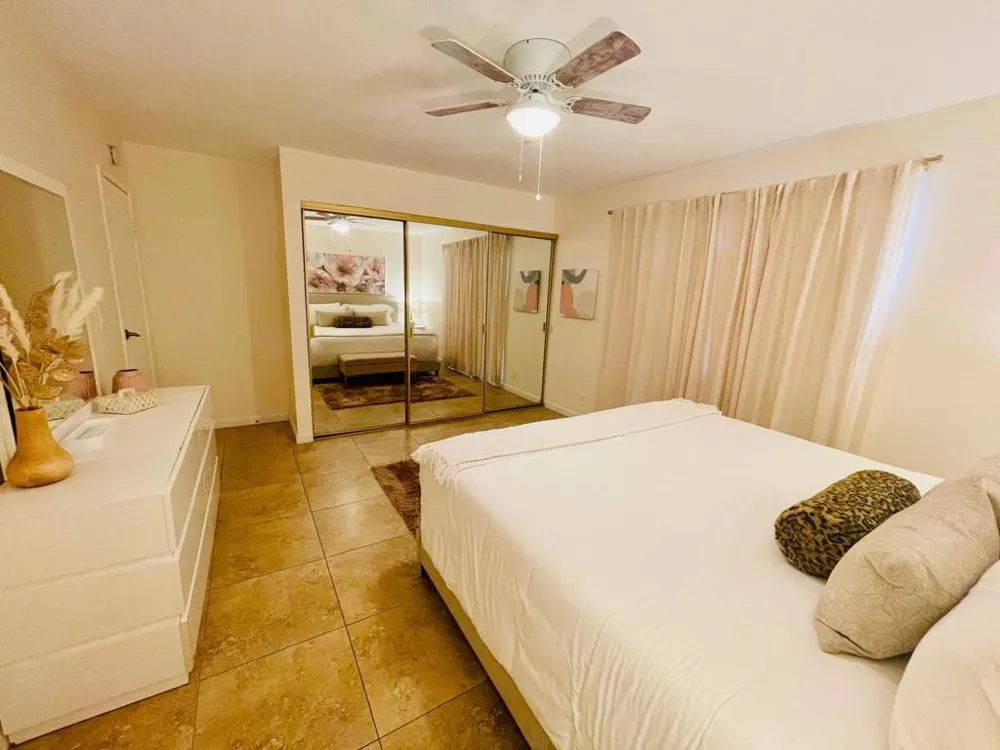 5301 E Waverly Drive #171 Palm Springs, CA 92264