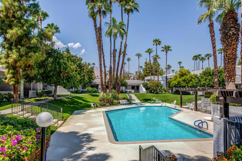 5301 E Waverly Drive #171 Palm Springs, CA 92264