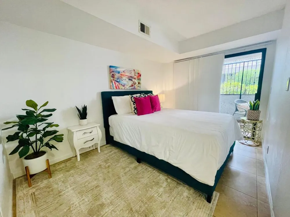 5301 E Waverly Drive #171 Palm Springs, CA 92264