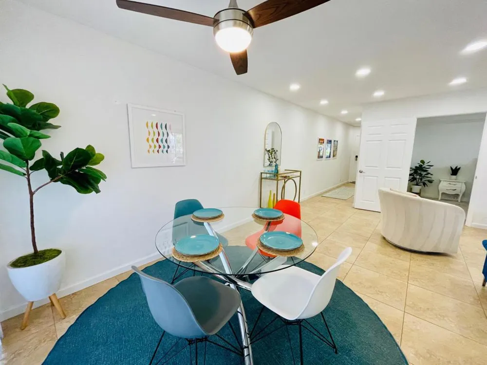 5301 E Waverly Drive #171 Palm Springs, CA 92264
