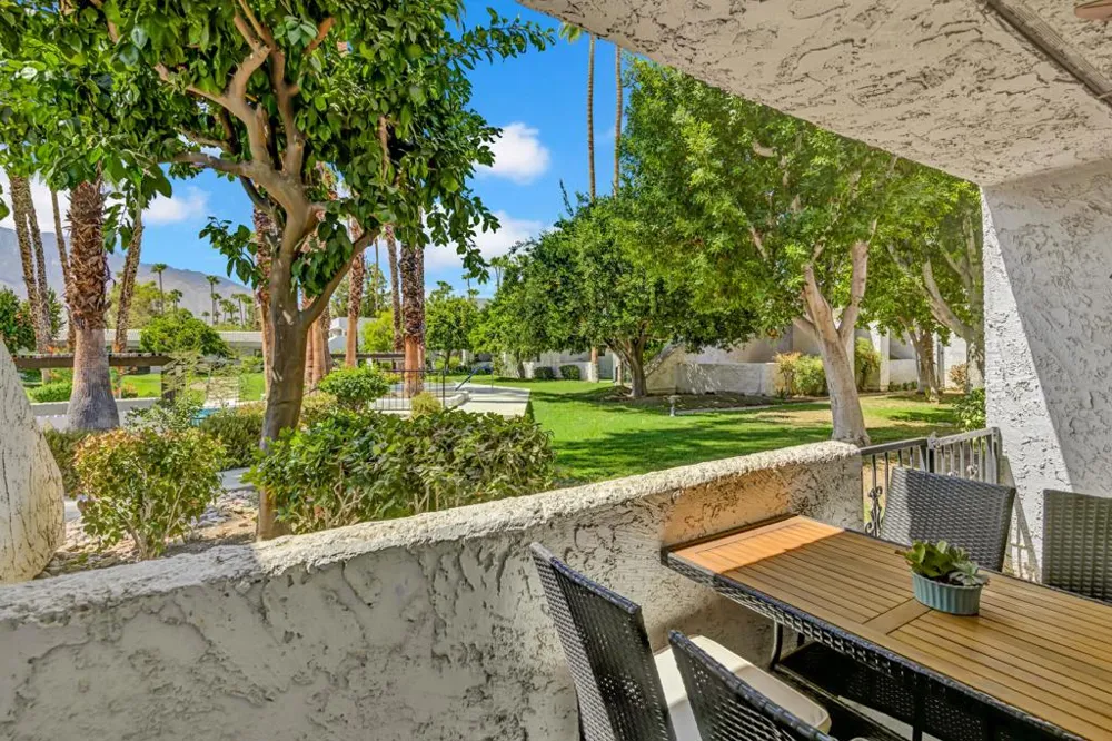 5301 E Waverly Drive #171 Palm Springs, CA 92264