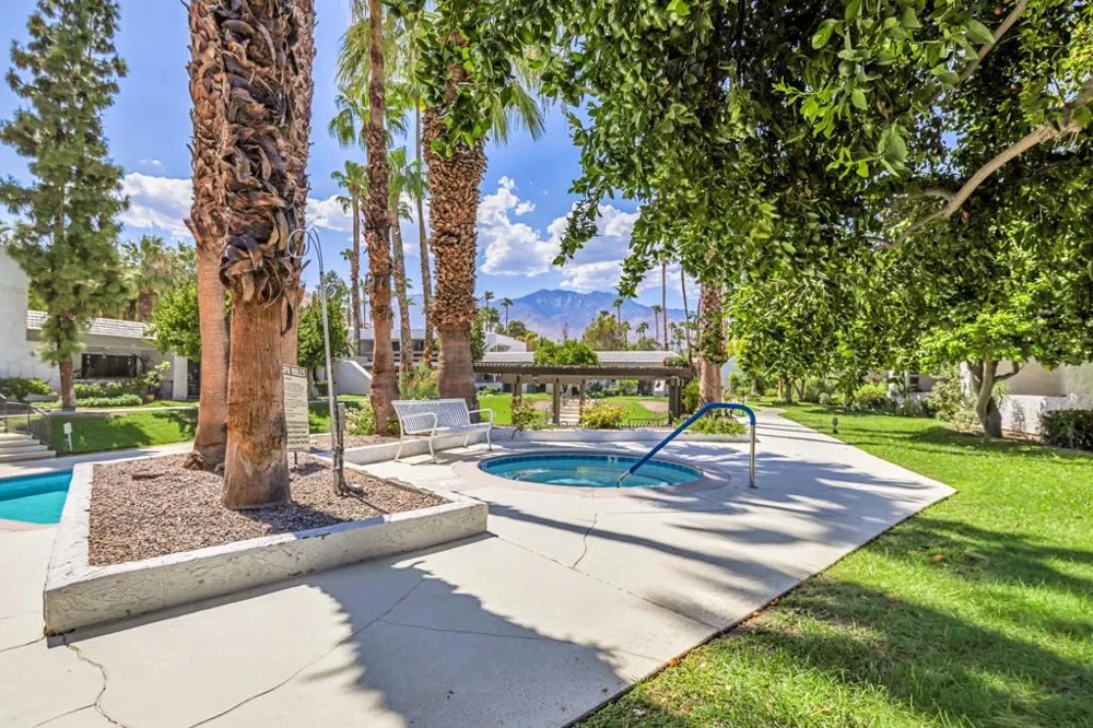 5301 E Waverly Drive #171 Palm Springs, CA 92264