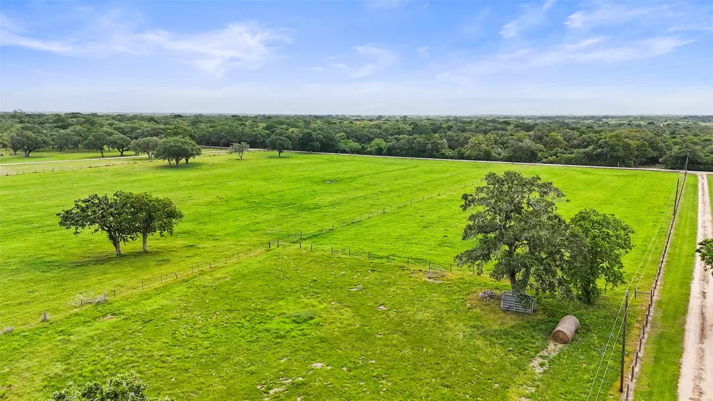 3 County Road 123 Edna, TX 77957