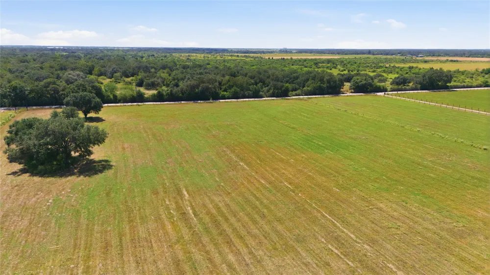 3 County Road 123 Edna, TX 77957