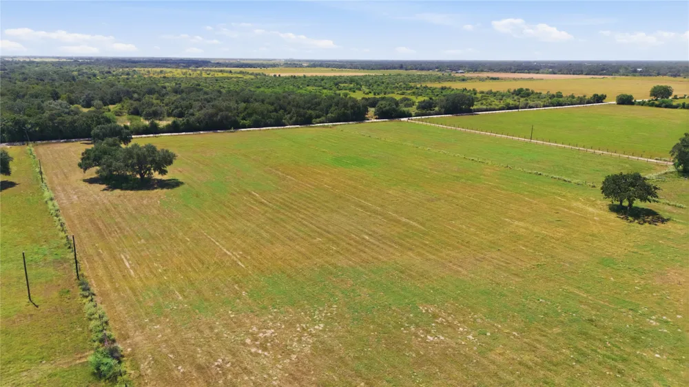 3 County Road 123 Edna, TX 77957