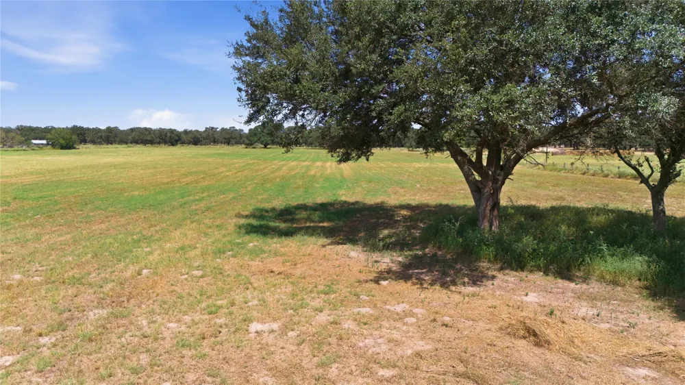 3 County Road 123 Edna, TX 77957