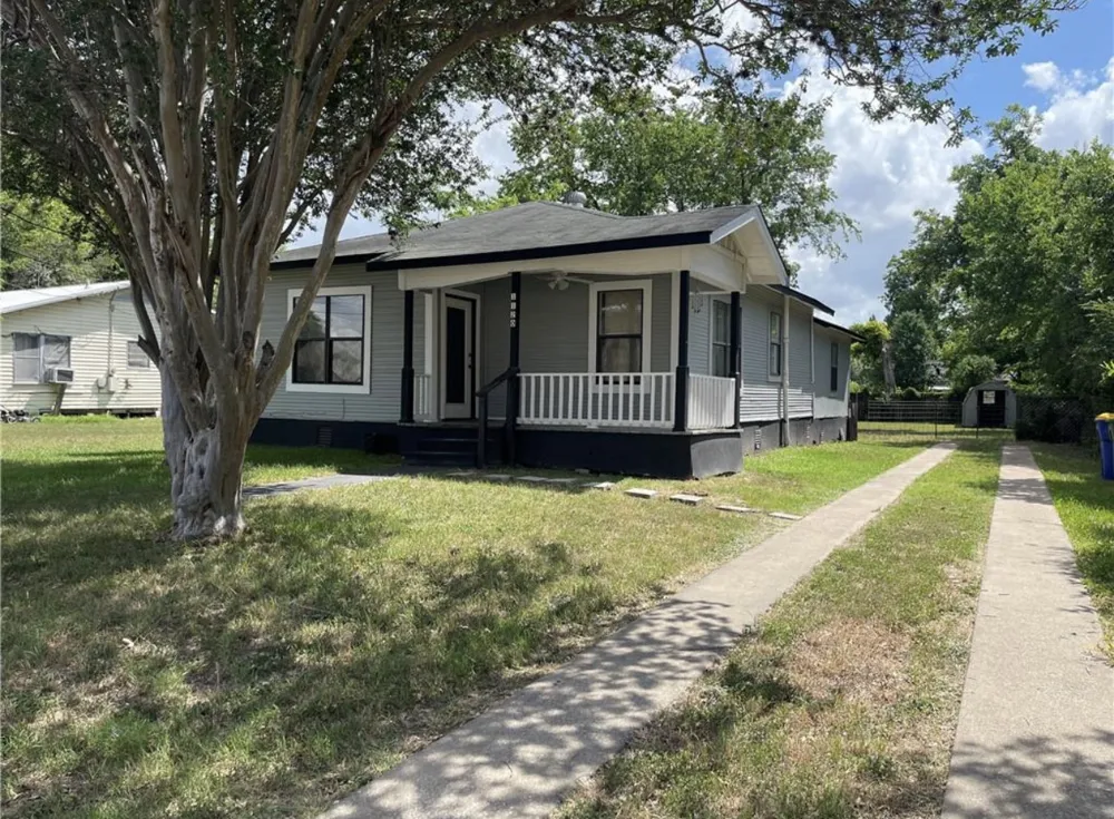 1120 Saint Paul Street Gonzales, TX 78629