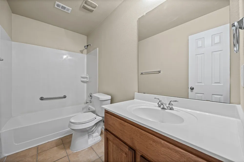 18932 Chrighton Castle Bend Pflugerville, TX 78660