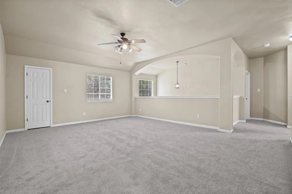 18932 Chrighton Castle Bend Pflugerville, TX 78660