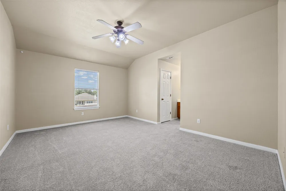18932 Chrighton Castle Bend Pflugerville, TX 78660