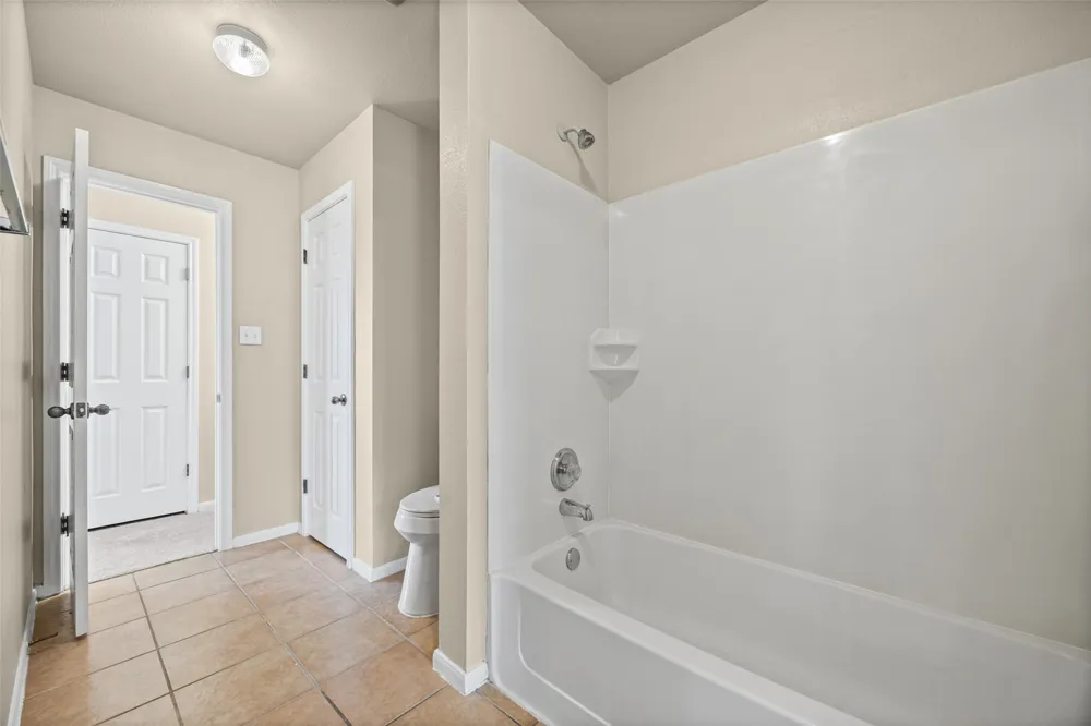 18932 Chrighton Castle Bend Pflugerville, TX 78660