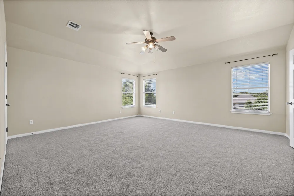 18932 Chrighton Castle Bend Pflugerville, TX 78660