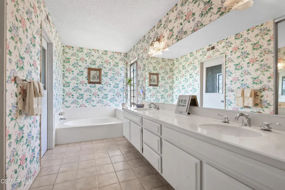 11519 Wildflower Court Moorpark, CA 93021