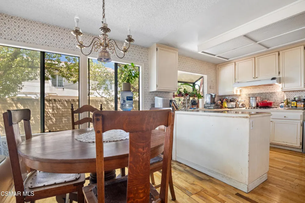 11519 Wildflower Court Moorpark, CA 93021