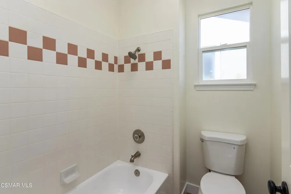 185 Laurel Wood Court Simi Valley, CA 93065
