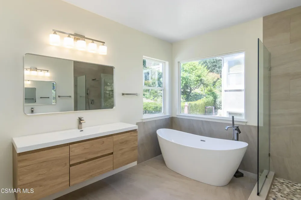 185 Laurel Wood Court Simi Valley, CA 93065