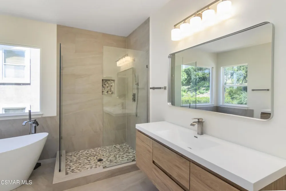 185 Laurel Wood Court Simi Valley, CA 93065