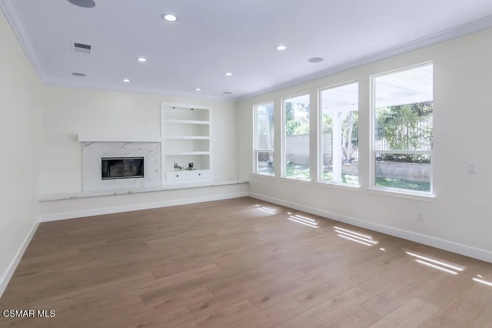 185 Laurel Wood Court Simi Valley, CA 93065