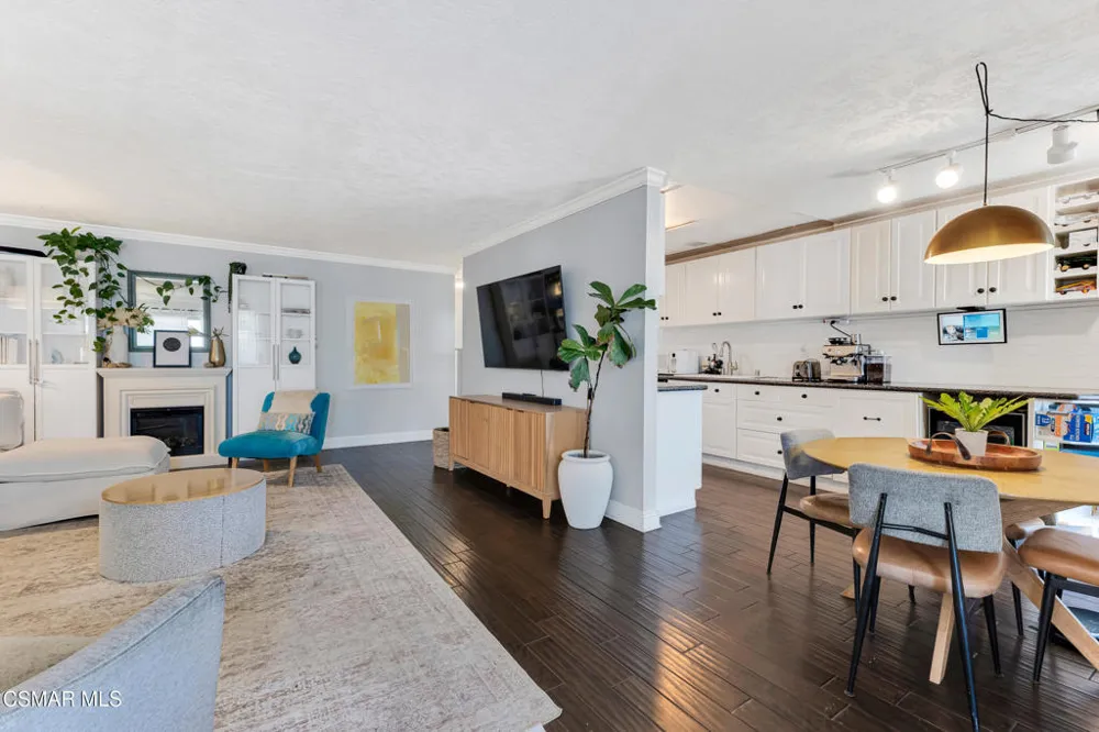 3700 Dean Drive #206 Ventura, CA 93003