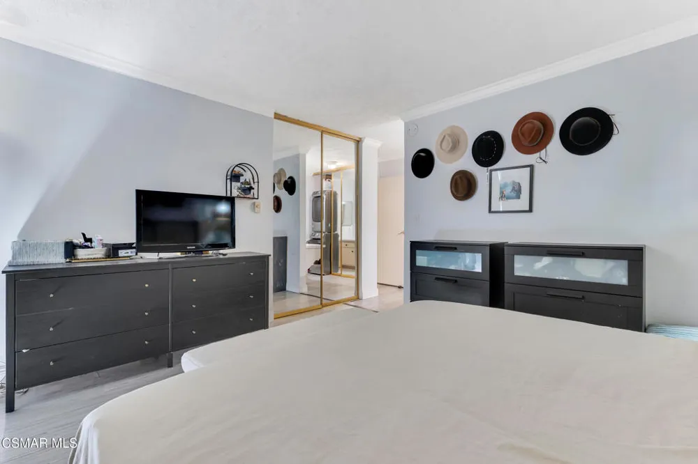 3700 Dean Drive #206 Ventura, CA 93003
