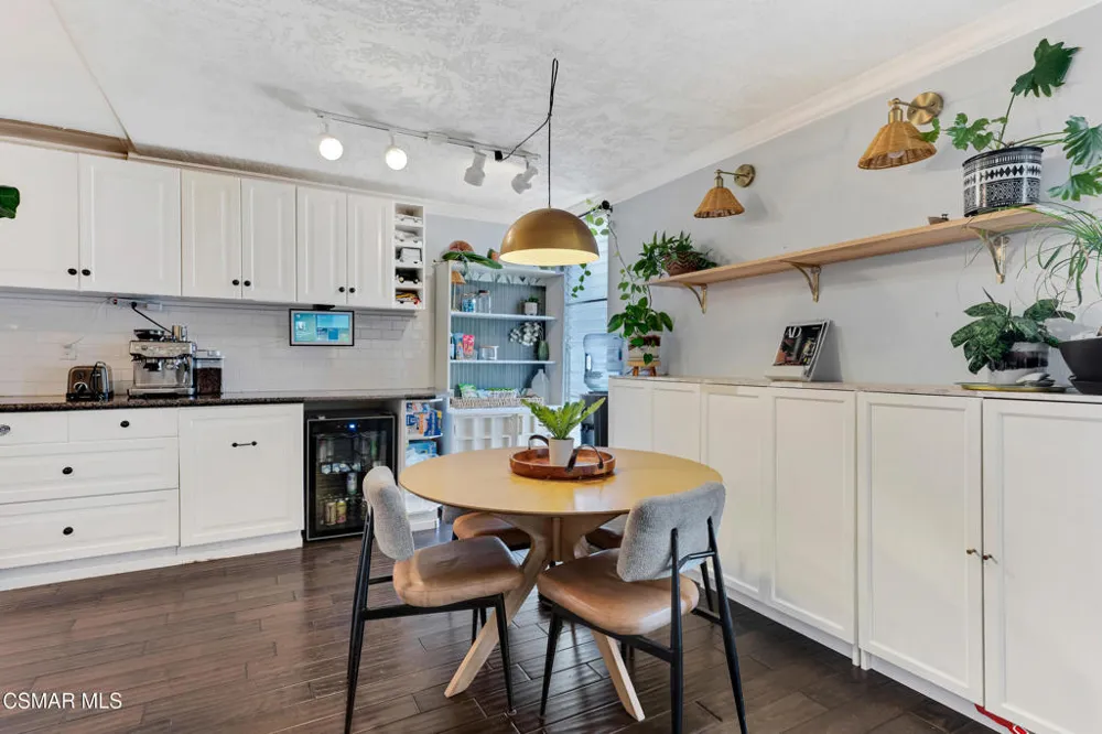 3700 Dean Drive #206 Ventura, CA 93003