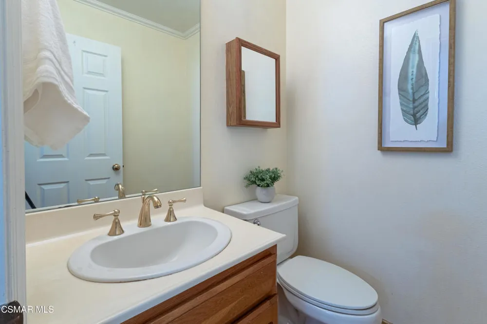 648 Warwick Avenue Thousand Oaks, CA 91360