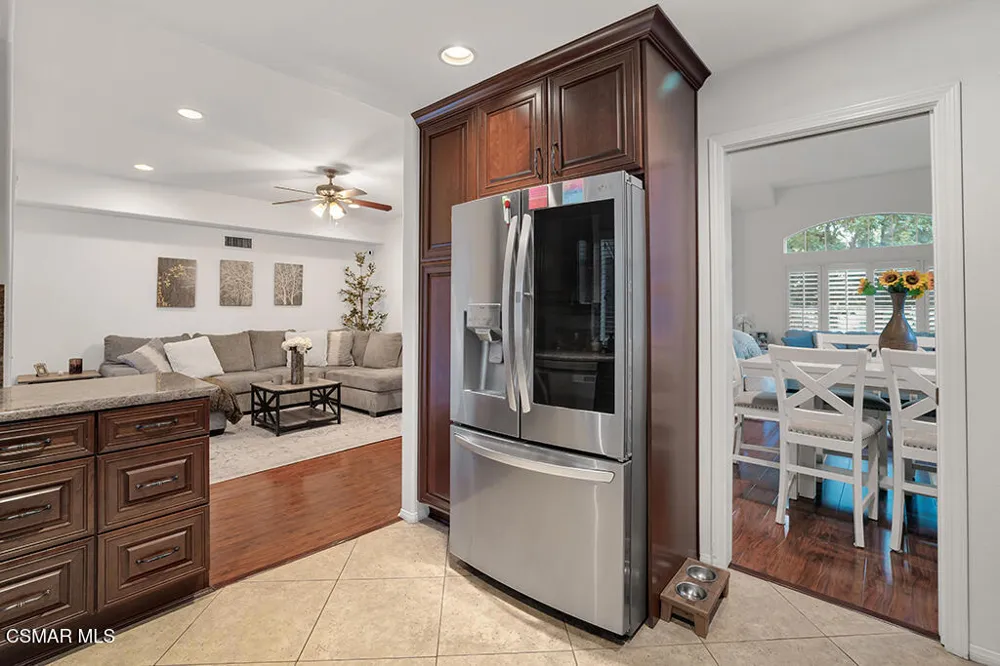 588 Monteleone Avenue Oak Park, CA 91377