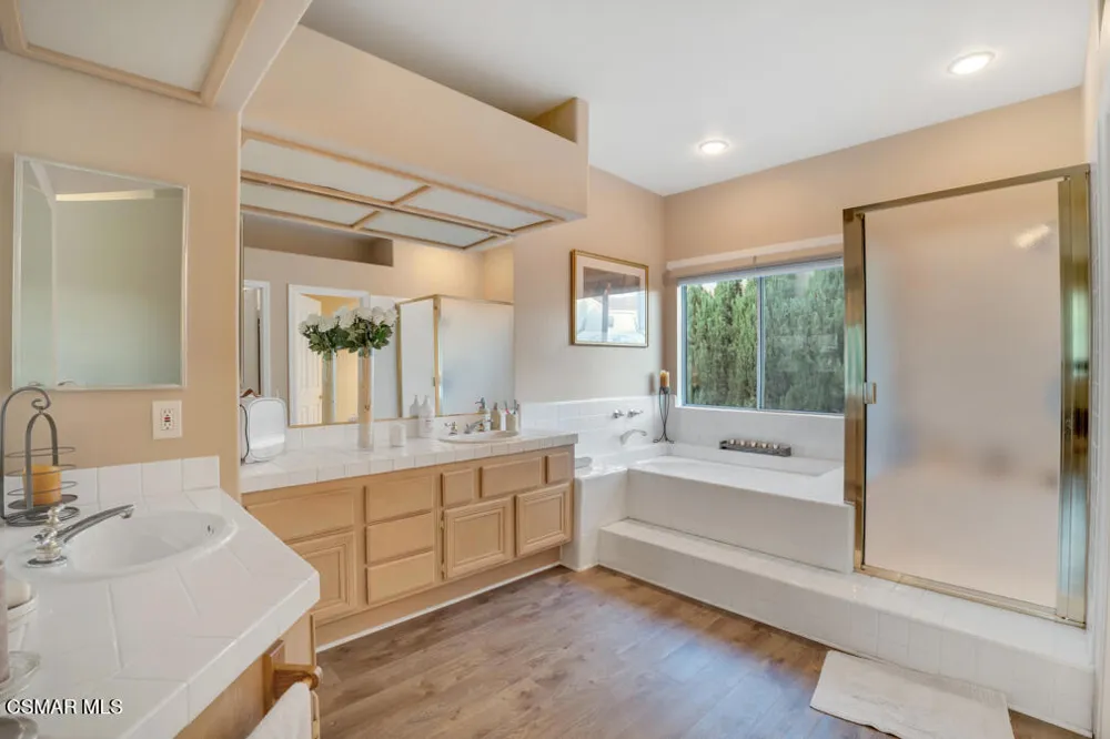 588 Monteleone Avenue Oak Park, CA 91377