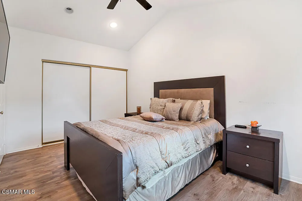 588 Monteleone Avenue Oak Park, CA 91377