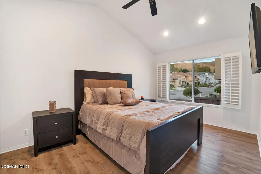 588 Monteleone Avenue Oak Park, CA 91377