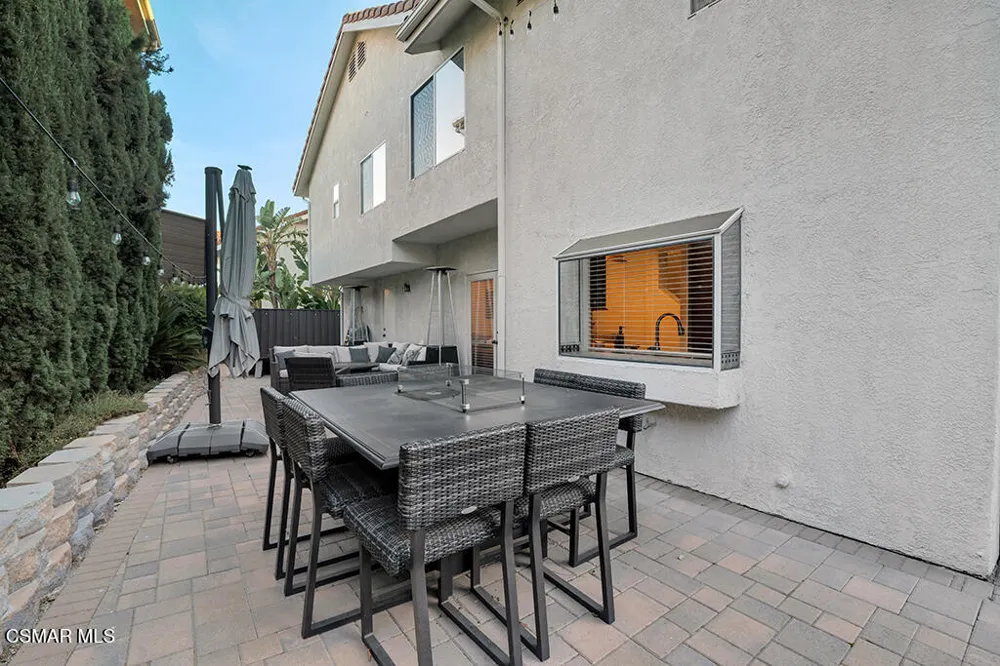 588 Monteleone Avenue Oak Park, CA 91377