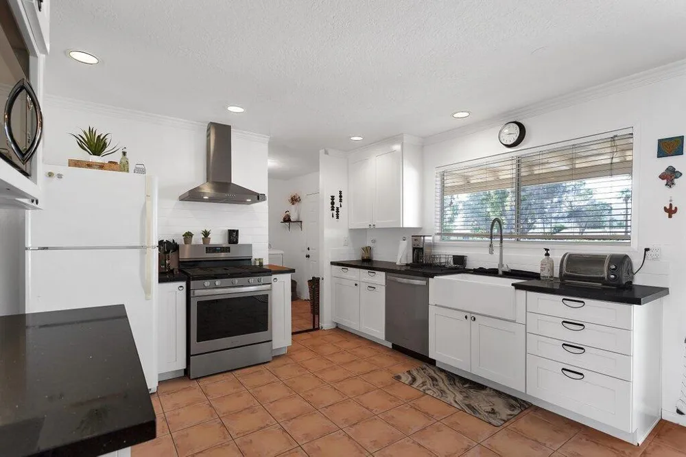 76795 New York Avenue Palm Desert, CA 92211