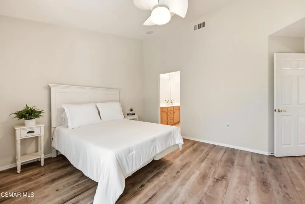 2043 Tulip Avenue Simi Valley, CA 93063