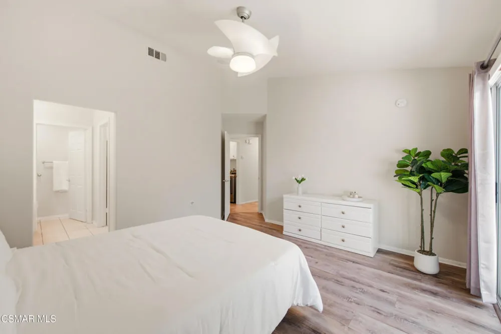 2043 Tulip Avenue Simi Valley, CA 93063