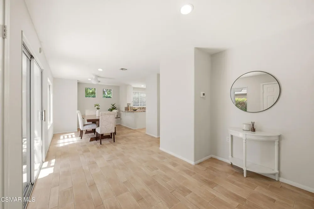 2043 Tulip Avenue Simi Valley, CA 93063