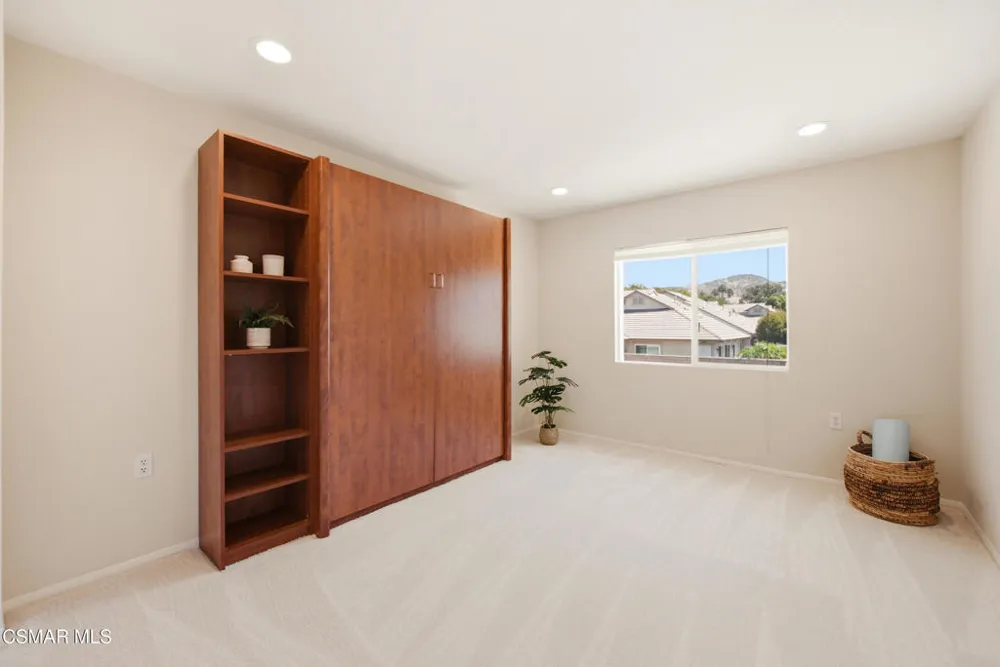 2043 Tulip Avenue Simi Valley, CA 93063