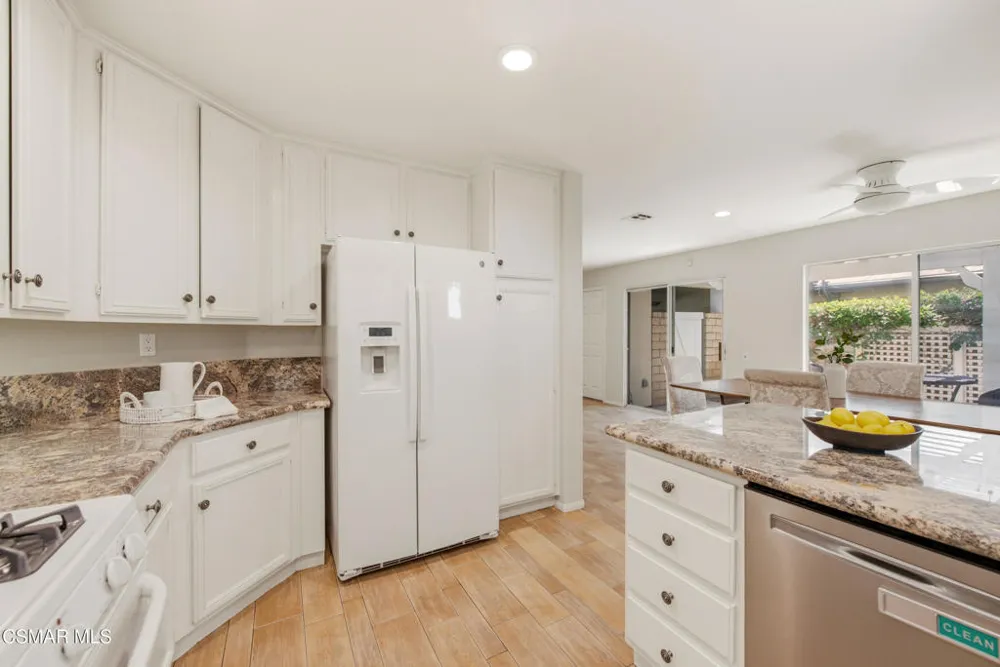 2043 Tulip Avenue Simi Valley, CA 93063