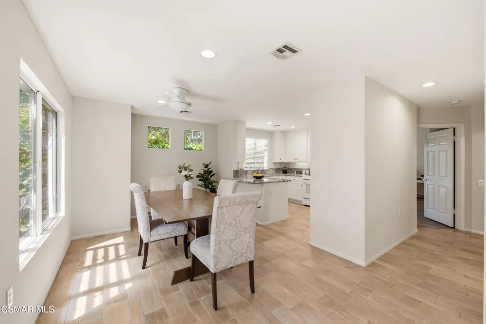 2043 Tulip Avenue Simi Valley, CA 93063