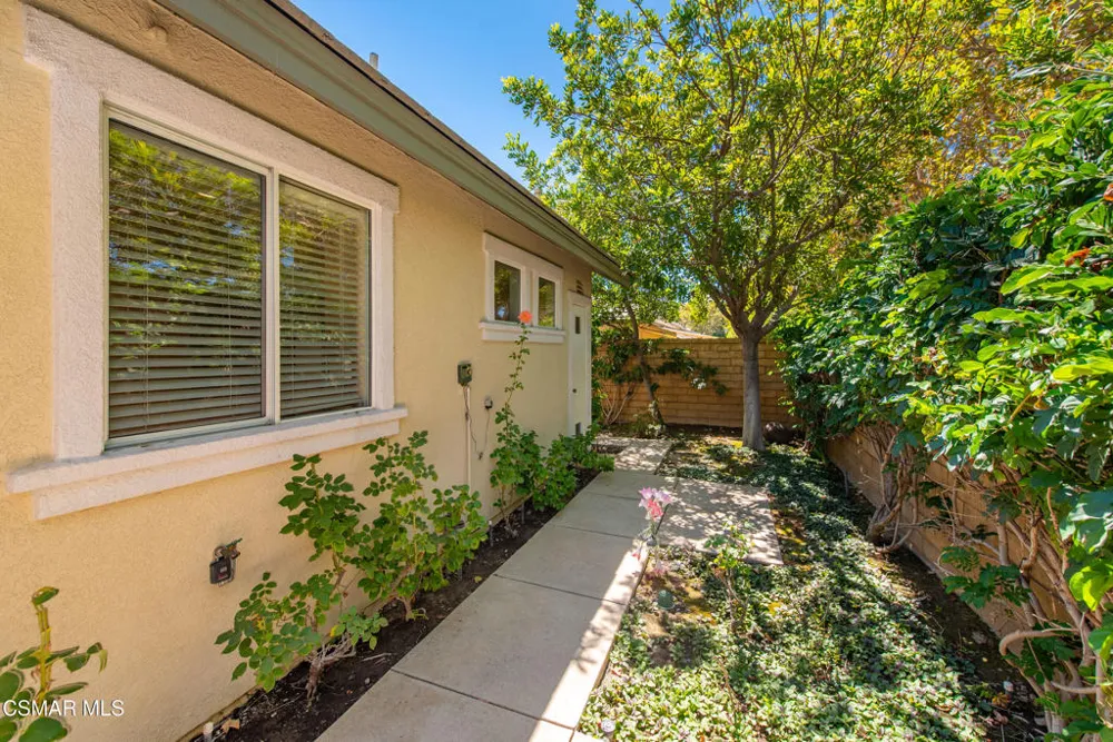 2043 Tulip Avenue Simi Valley, CA 93063