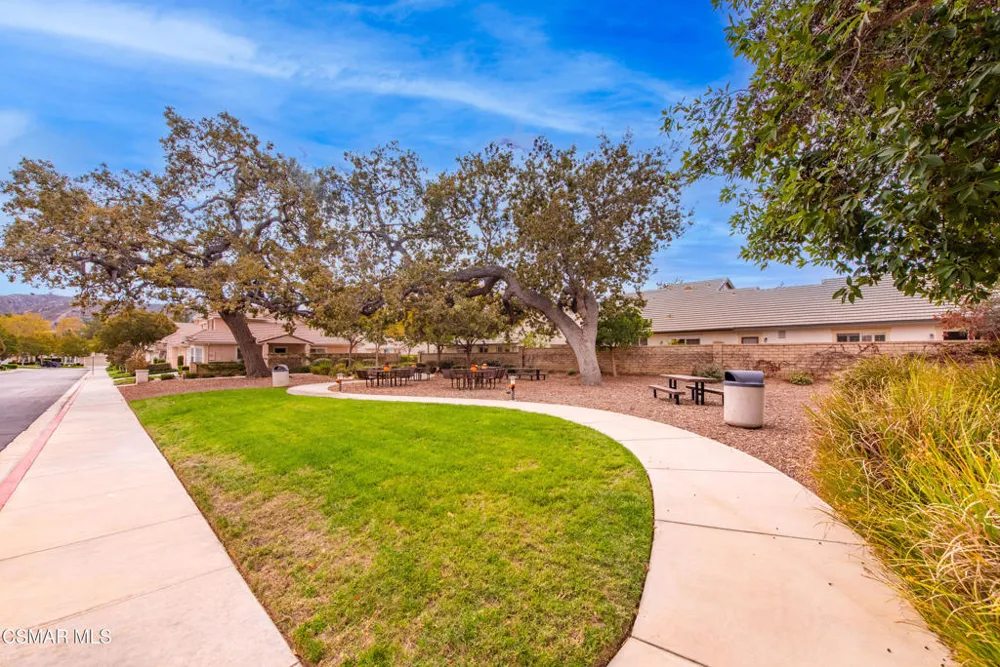 2043 Tulip Avenue Simi Valley, CA 93063