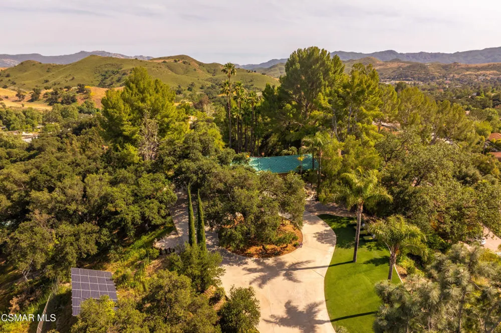 6110 Colodny Drive Agoura Hills, CA 91301